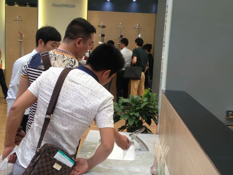 华艺卫浴闪耀亮相上海展